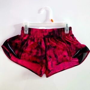 Lululemon Hotty Hot Low-Rise Lined Shorts 2.5”, size 4, black and red marble
